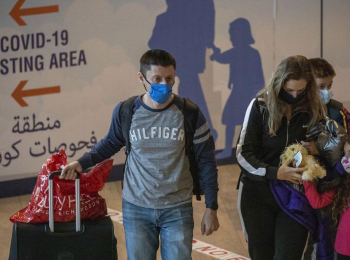 ISRAEL Bars Entry to Foreigners, Monitoring Phones to trace contacts for omicron variant