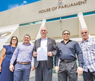 CAYMAN | Opposition files No-Confidence Motion, to be debated October 5