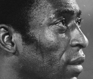 Pelé, Brazil’s mighty king of the ‘beautiful game,’ has died