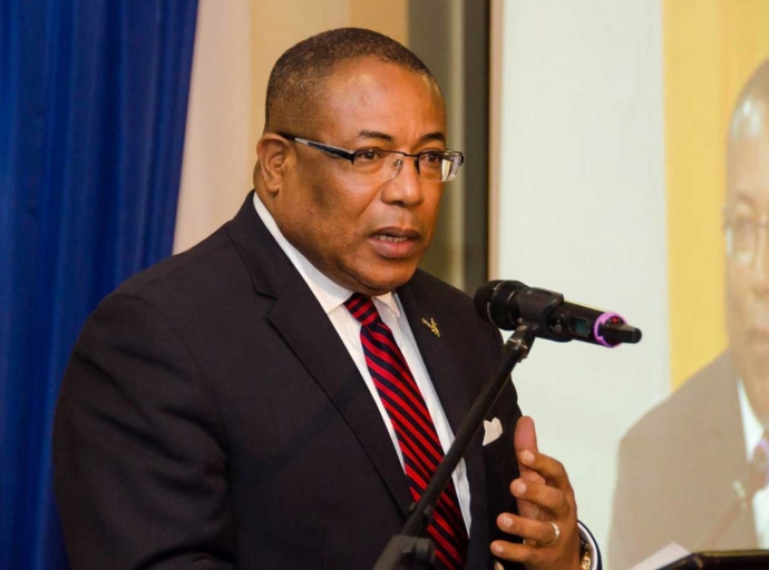 JAMAICA | PNP MP Antony Hylton slams JLP's Minister Aubyn Hill over lack of economic progress