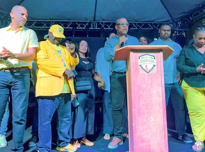 TURKS AND CAICOS |  Premiert Charles Misick, PNP,  Wins Landslide Electoral Victory