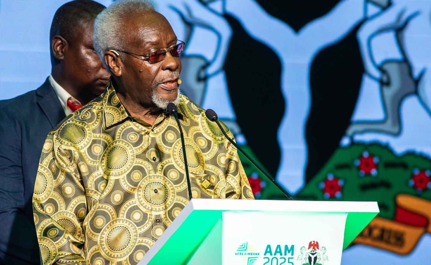 The Most Honourable P.J. Patterson delivering a powerful keynote address at the Afreximbank meeting in Abjua, Nigeria.