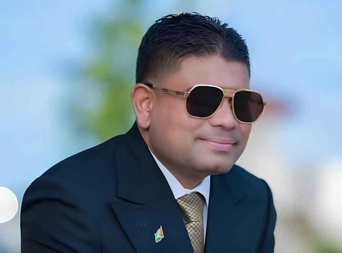 MP Azruddin Mohamed who criticised a parliamentary decision not to allow non-government media to cover the  election of the Leader of the Opposition.