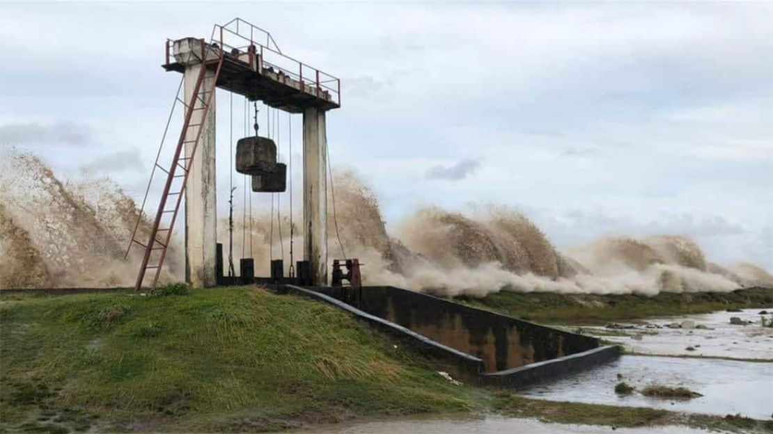 Flooding in expected in coastal areas such as Georgetown, as the ocean is expected to overtop the defence provided by the crumbling seawall.