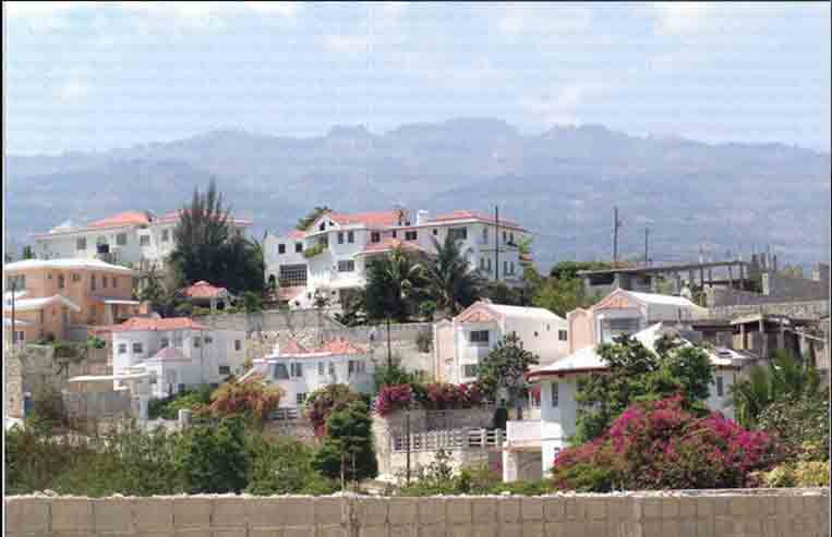 Many economically strong Haitians, from Port-au-Prince, Cape Haitian, Trou Dunord, Millot and Fiort Liberté, have sold or are selling their businesses and moving to the Dominican Republic, taking advantage of the security climate for their businesses and investments of all kinds.