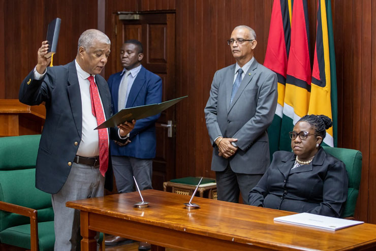 Chairman of the CoI, Retired Justice of Appeal of the Turks and Caicos Islands, Stanley John took the oath before the Chief Magistrate on Tuesday