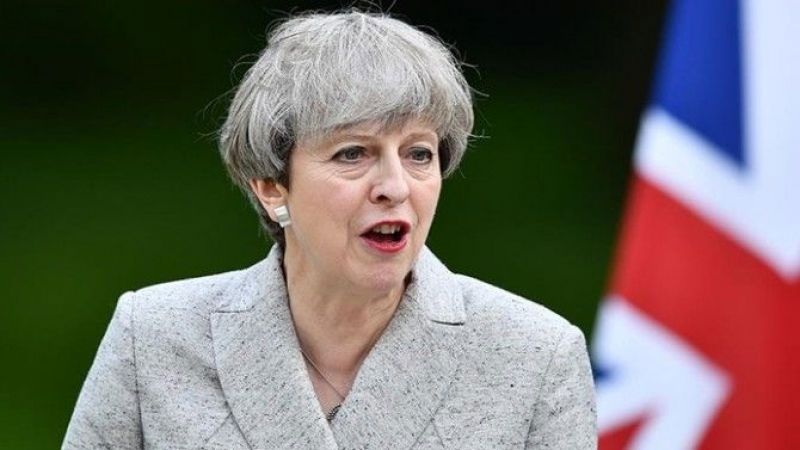 Former Conservative Prime Minister Theresa May also joined the criticism, questioning the legality, functionality and effectiveness of the system devised by her co-religionists to stop the wave of migrants who cross the English Channel in search of asylum.